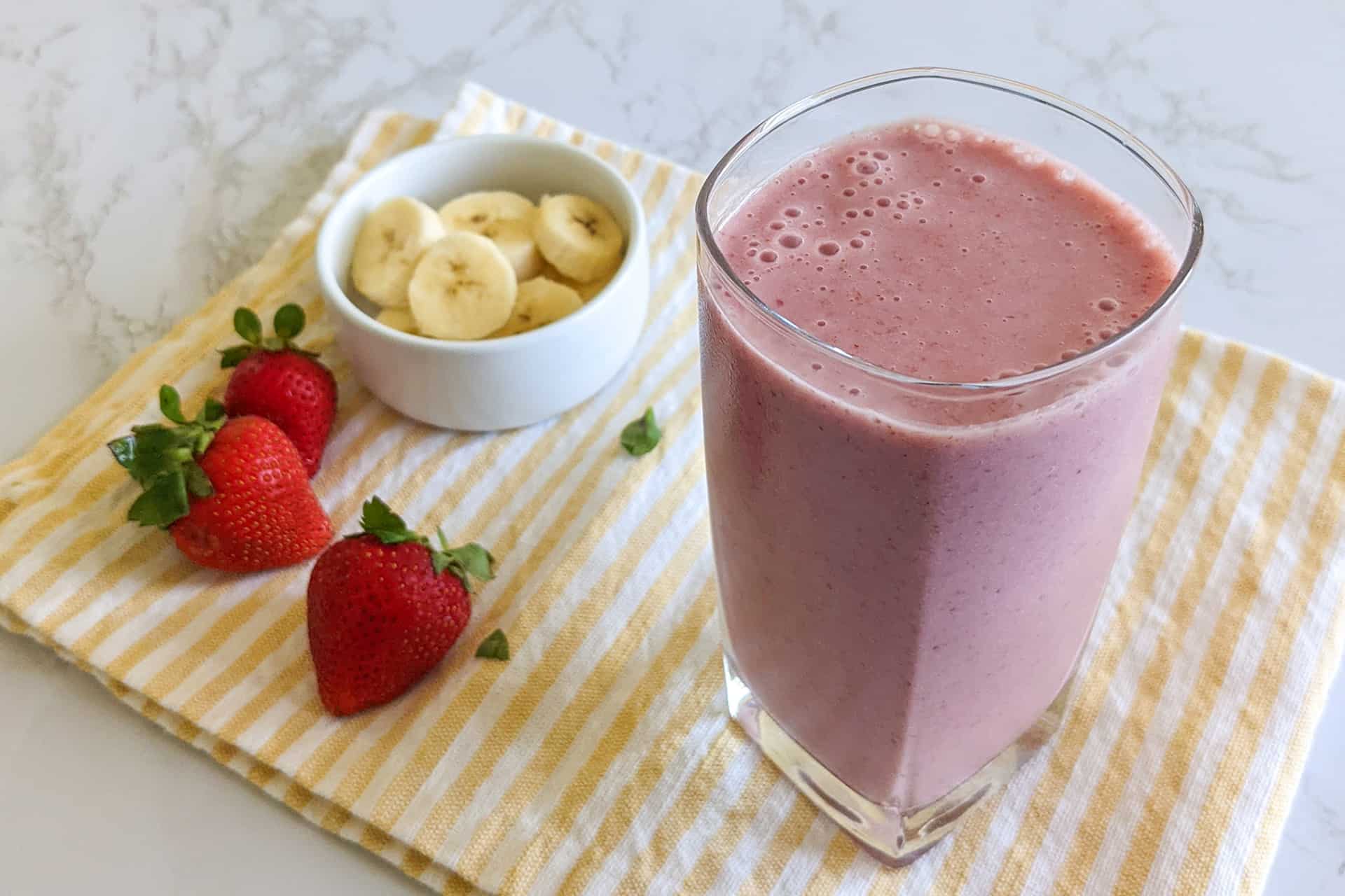 A healthy strawberry and banana smoothie