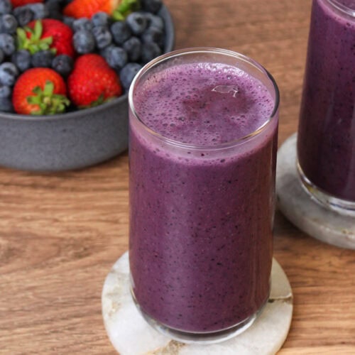 A strawberry blueberry smoothie.
