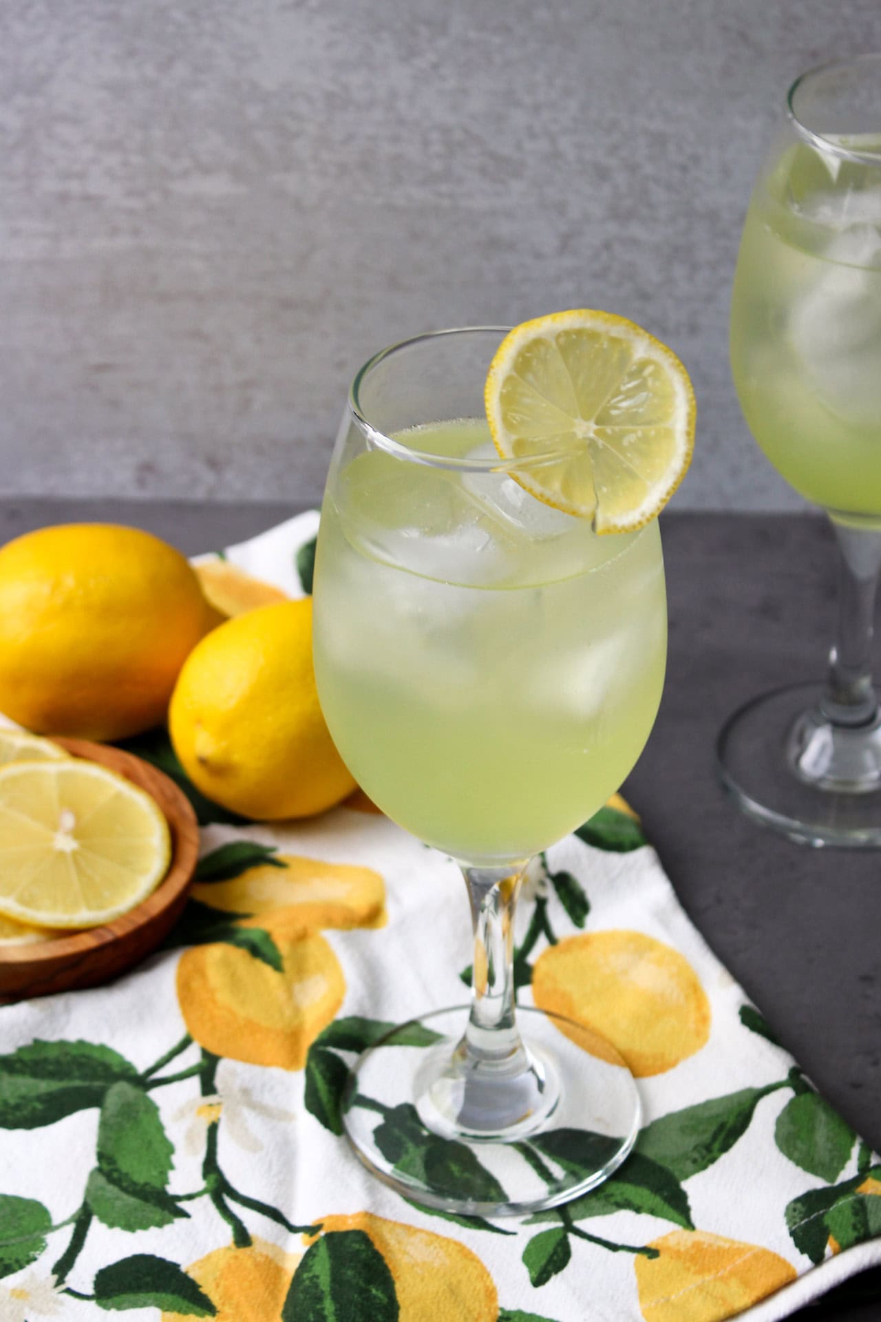 A limoncello spritz cocktail.